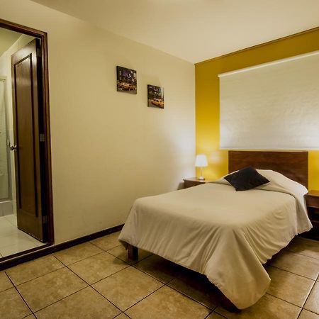 Flying Dog Hostel Lima Extérieur photo
